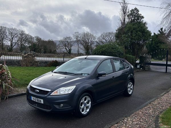 Ford Focus Hatchback, Diesel, 2011, Grey