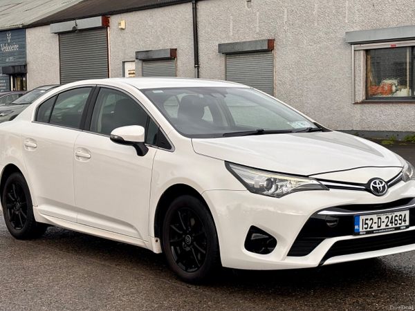 Toyota Avensis Saloon, Diesel, 2015, White
