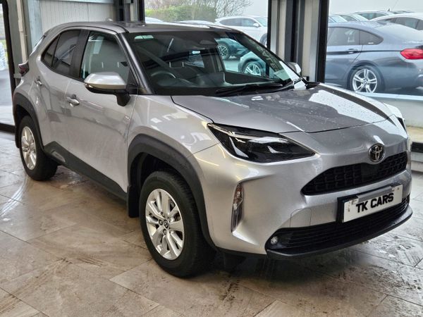 Toyota Yaris Cross Hatchback, Petrol Hybrid, 2025, Grey