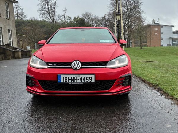 Volkswagen Golf Hatchback, Diesel, 2018, Red