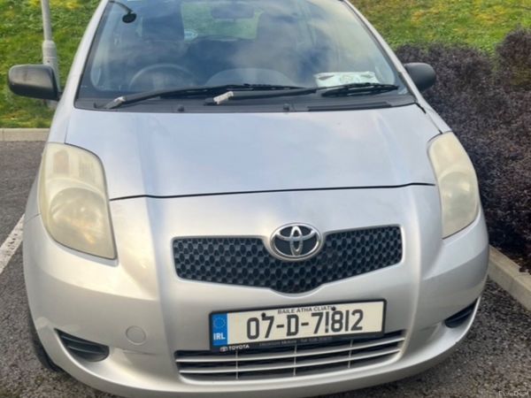 Toyota Yaris Hatchback, Petrol, 2007, Silver