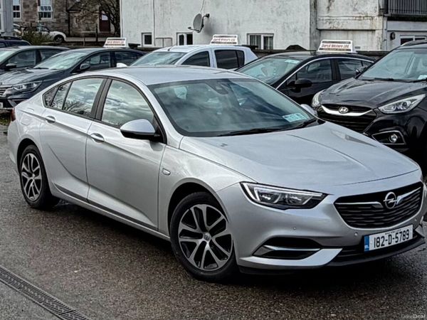 Opel Insignia Hatchback, Diesel, 2018, Grey