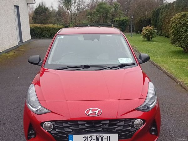 Hyundai i10 Hatchback, Petrol, 2021, Red