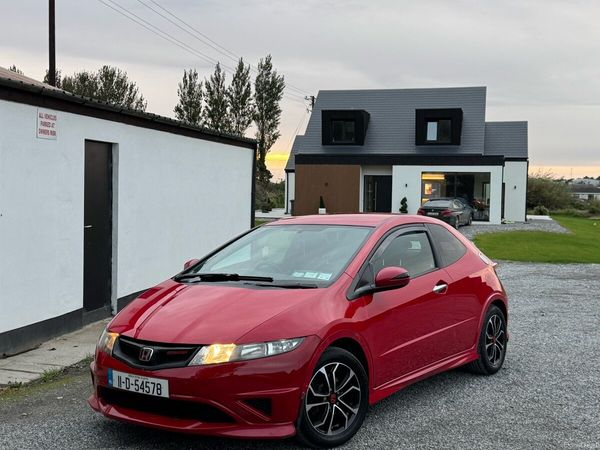 Honda Civic Hatchback, Petrol, 2011, Red