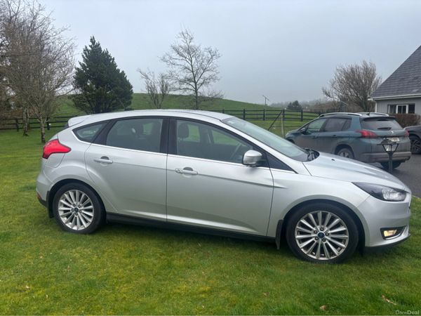 Ford Focus Hatchback, Diesel, 2017, Grey