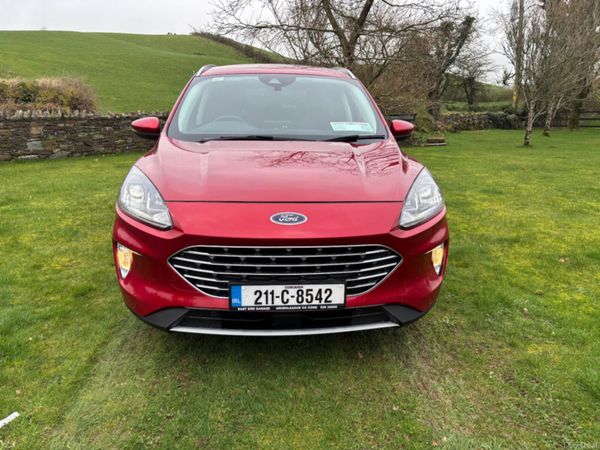 Ford Kuga MPV, Diesel, 2021, Red