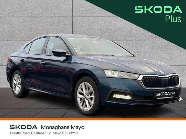 Skoda Octavia Saloon, Diesel, 2023, Blue