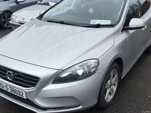 Volvo V40 Hatchback, Diesel, 2015, Silver