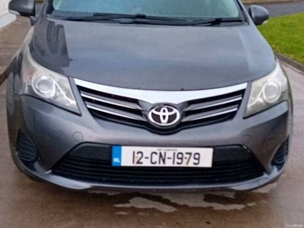 Toyota Avensis Saloon, Diesel, 2012, Grey