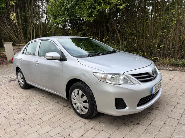 Toyota Corolla Saloon, Diesel, 2013, Silver