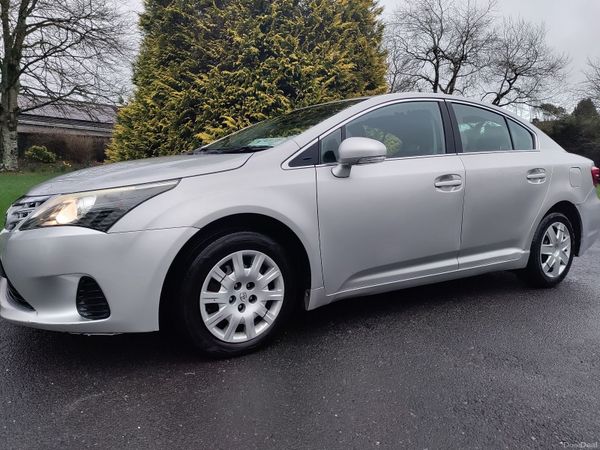 Toyota Avensis Saloon, Diesel, 2012, Silver