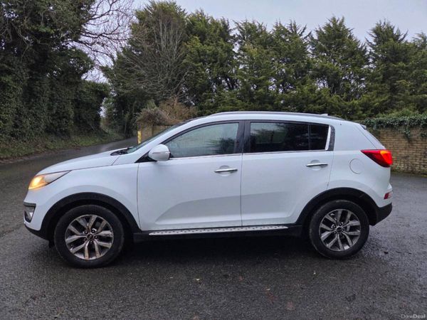 Kia Sportage SUV, Diesel, 2015, White