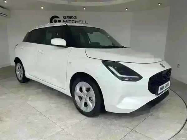 Suzuki Swift Hatchback, Petrol Hybrid, 2025, White