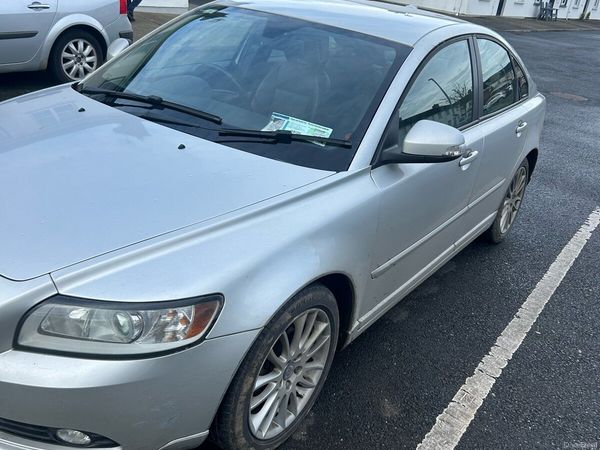 Volvo S40 Saloon, Diesel, 2011, Silver