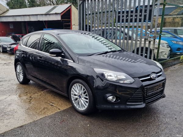 Ford Focus Hatchback, Petrol, 2014, Black