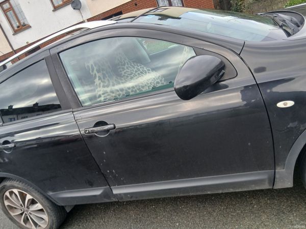 Nissan Qashqai Hatchback, Diesel, 2010, Black