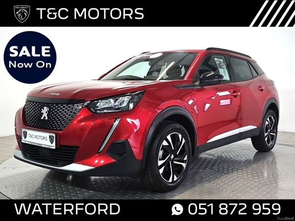 Peugeot 2008 MPV, Petrol, 2023, Red