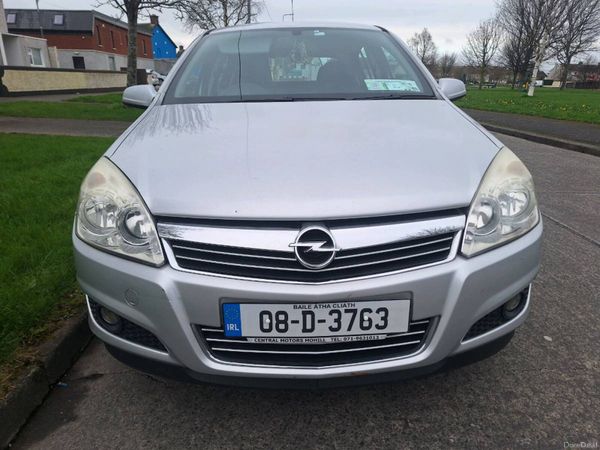 Opel Astra Hatchback, Petrol, 2008, Silver