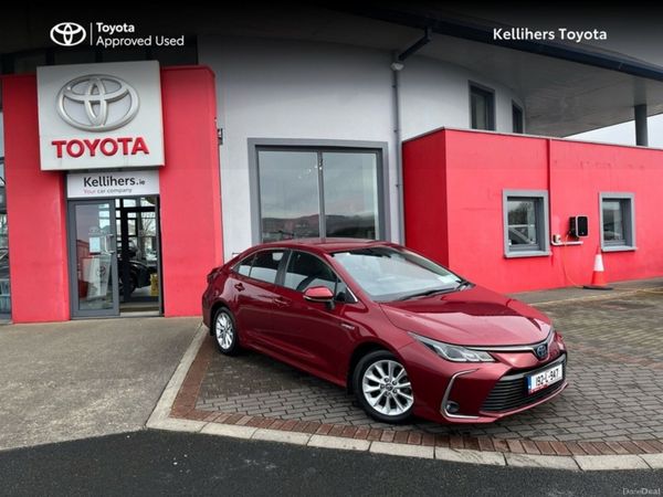 Toyota Corolla Saloon, Petrol Hybrid, 2019, Red