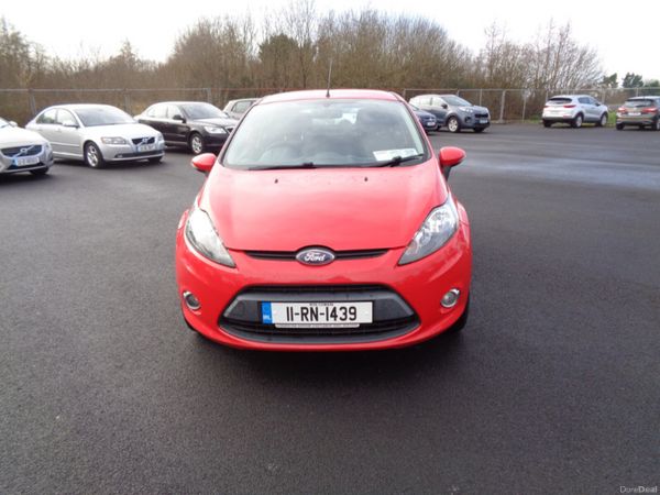 Ford Fiesta Hatchback, Petrol, 2011, Red