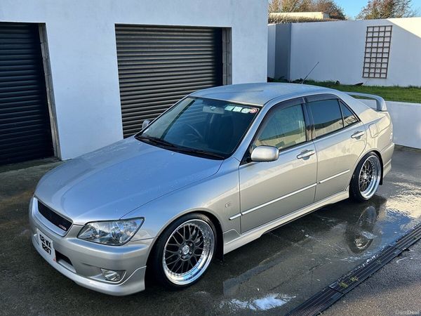 Toyota Altezza Saloon, Petrol, 2002, Silver