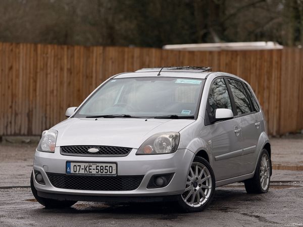 Ford Fiesta Hatchback, Petrol, 2007, Silver