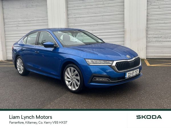 Skoda Octavia Saloon, Diesel, 2022, Blue