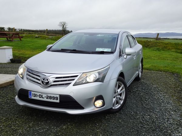 Toyota Avensis Saloon, Diesel, 2013, Silver