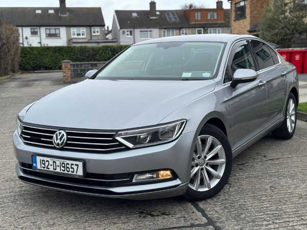 Volkswagen Passat Saloon, Diesel, 2019, Grey
