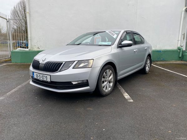 Skoda Octavia Saloon, Diesel, 2018, Grey