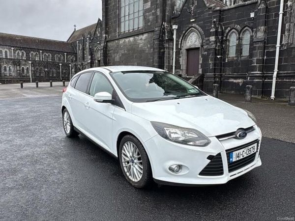 Ford Focus Hatchback, Petrol, 2014, White