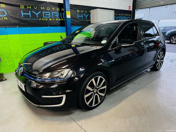Volkswagen Golf Hatchback, Petrol Hybrid, 2016, Black