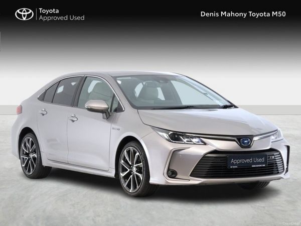 Toyota Corolla Saloon, Petrol Hybrid, 2020, Silver