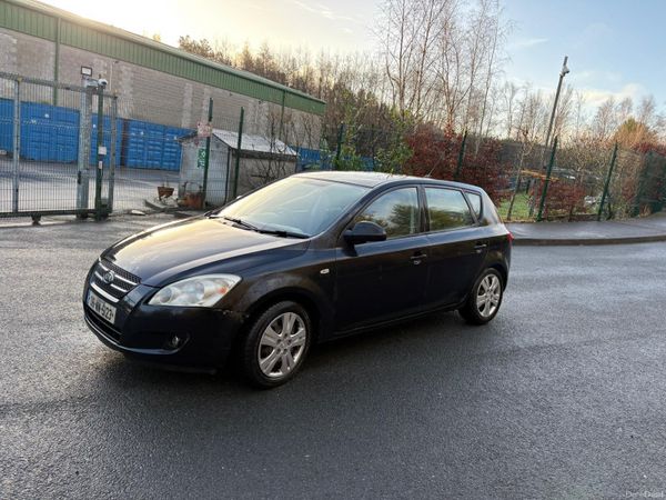 Kia Ceed Hatchback, Petrol, 2008, Black