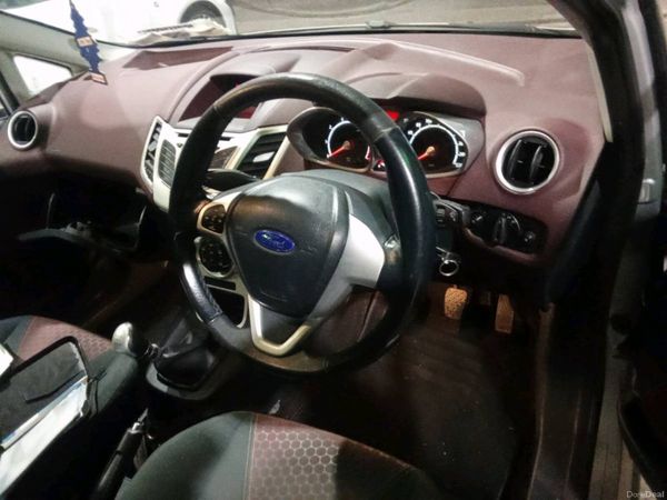 Ford Fiesta Hatchback, Petrol, 2010, Silver