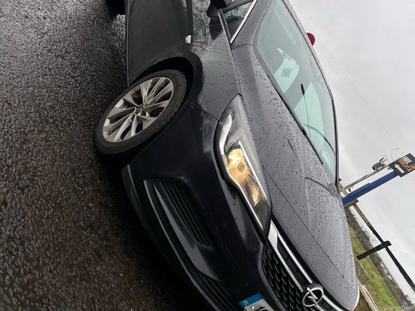 Opel Astra Hatchback, Diesel, 2016, Black