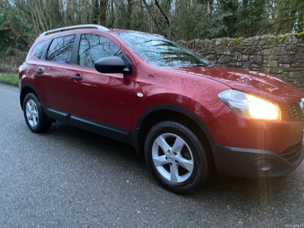 Nissan Qashqai+2 MPV, Diesel, 2013, Red