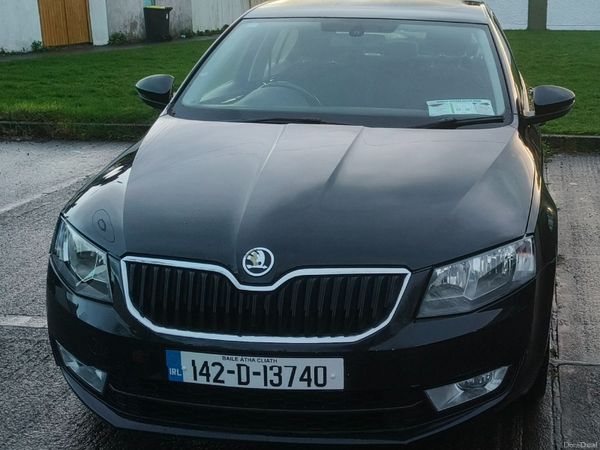 Skoda Octavia Saloon, Petrol, 2014, Black