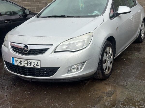Opel Corsa Hatchback, Diesel, 2011, Silver