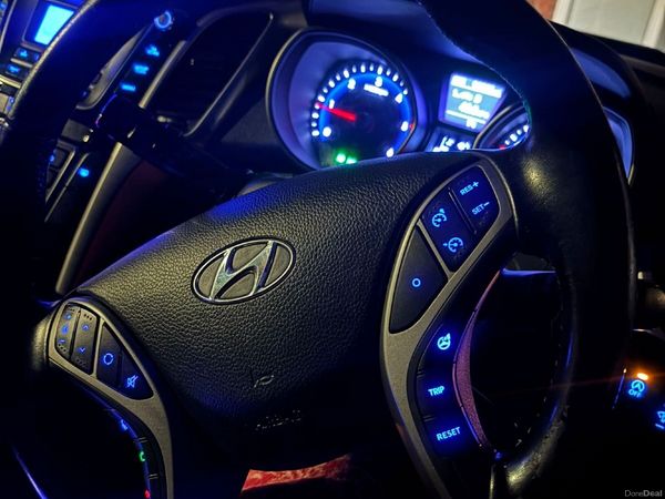 Hyundai i30 Hatchback, Diesel, 2014, White