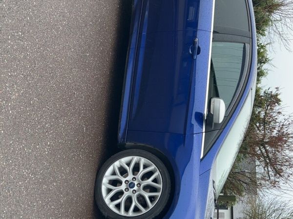 Ford Focus Hatchback, Diesel, 2015, Blue