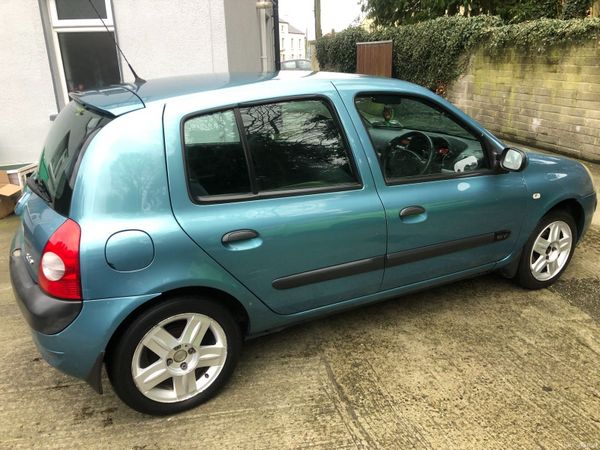 Renault Clio Hatchback, Petrol, 2005, Blue