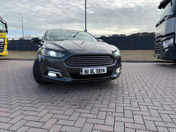 Ford Mondeo Hatchback, Diesel, 2016, Grey