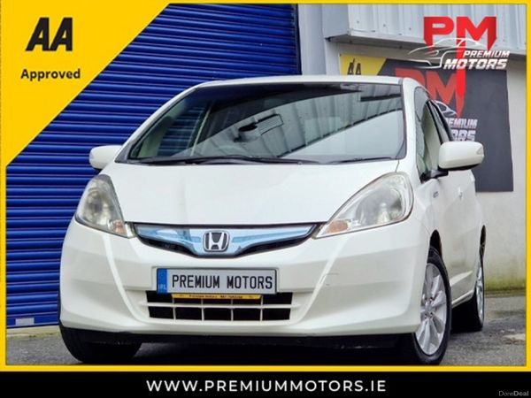 Honda Fit Hatchback, Petrol Hybrid, 2013, White