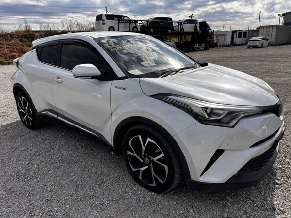 Toyota C-HR SUV, Petrol Hybrid, 2017, White