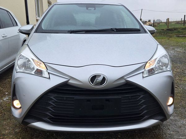 Toyota Yaris Hatchback, Petrol, 2018, Silver