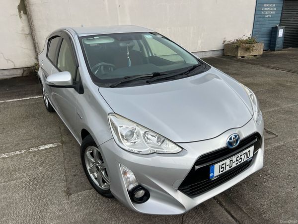 Toyota Aqua Hatchback, Petrol Hybrid, 2015, Silver