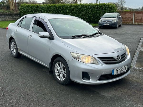 Toyota Corolla Saloon, Diesel, 2011, Silver
