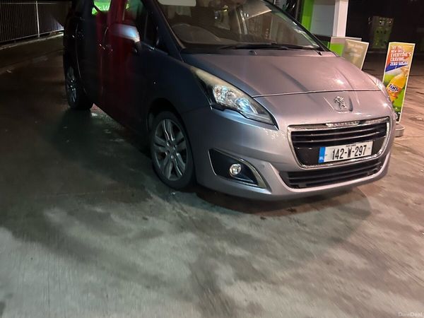 Peugeot 5008 MPV, Diesel, 2014, Grey