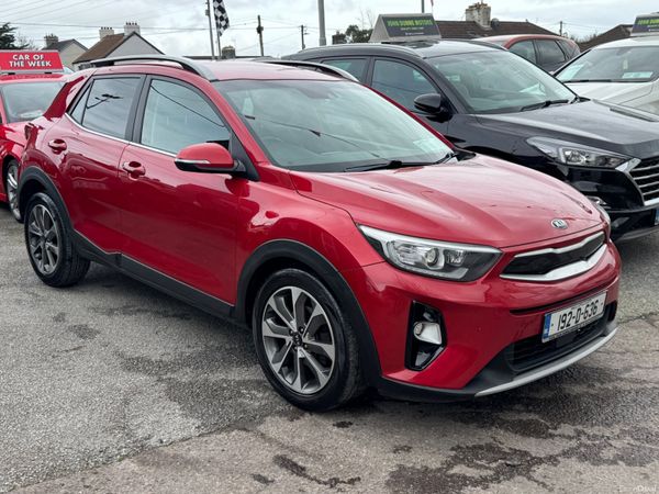 Kia Stonic Estate/Jeep, Petrol, 2019, Red